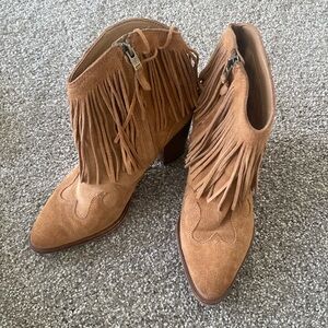 Sam Edelman Camel Brown Western Design Fringed Benjie Pointed, Zip-Up Booties